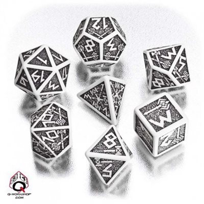 Dwarven Dice White & Black 7 Pc